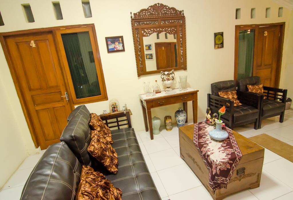 Pendopo Andari Homestay Yogyakarta Eksteriør billede